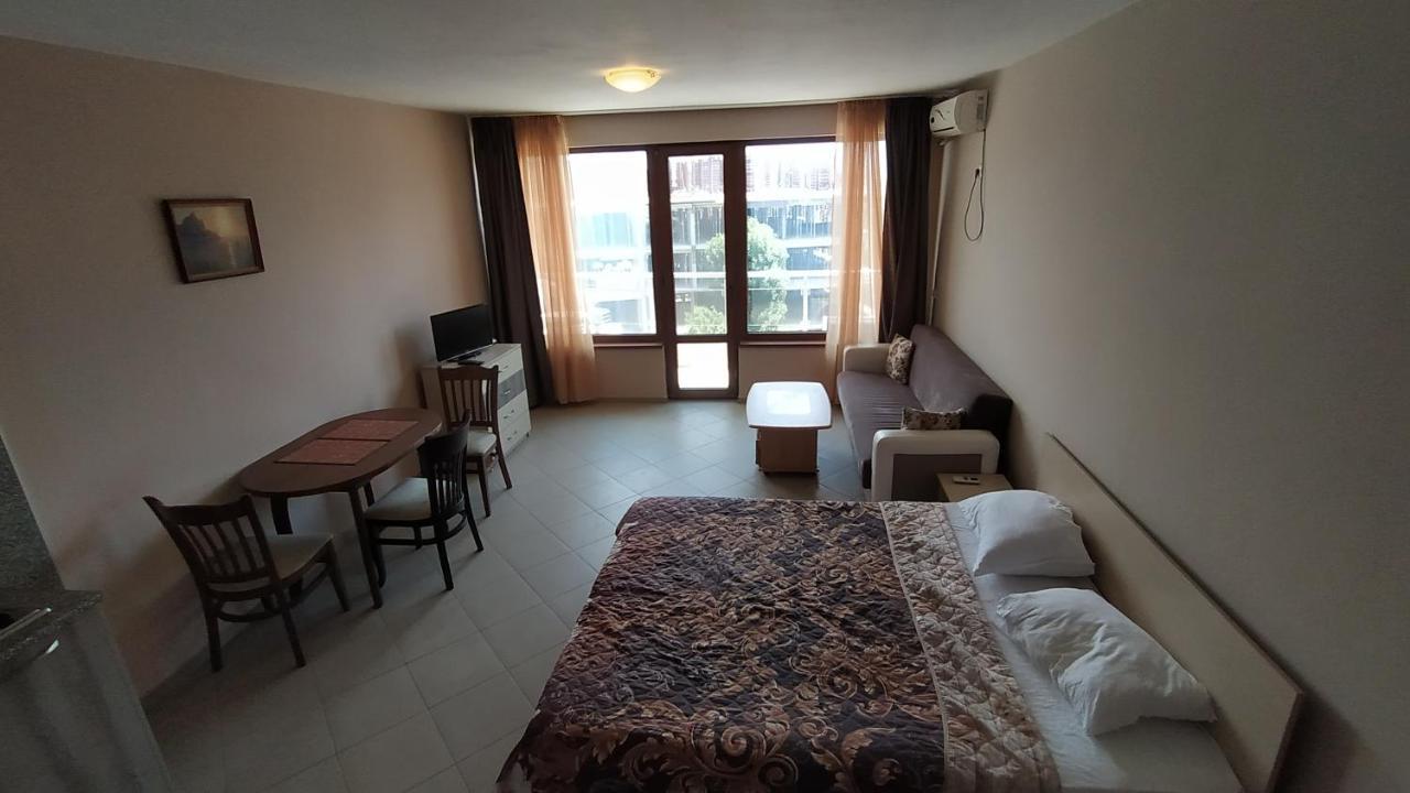 Sunny Sands Studios Burgas Extérieur photo