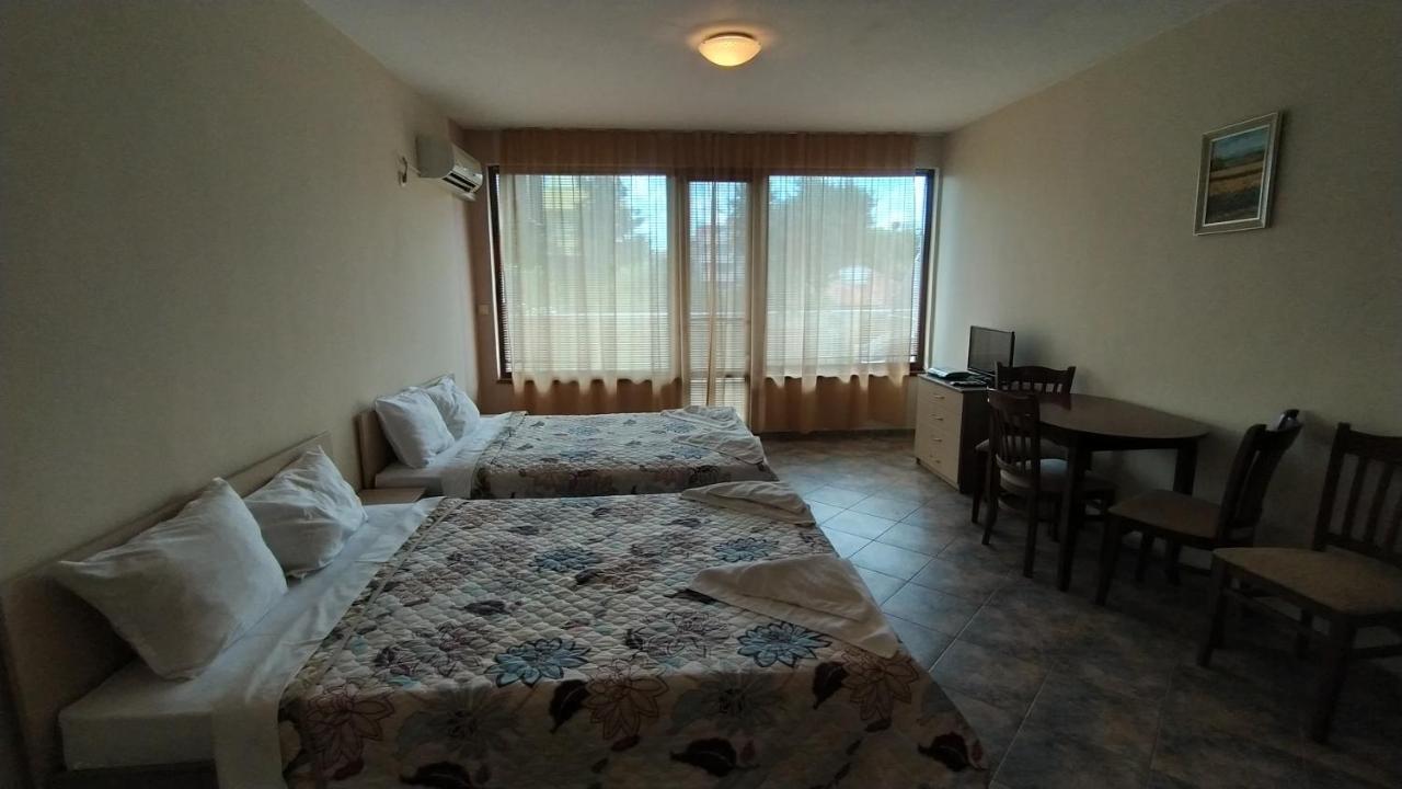 Sunny Sands Studios Burgas Extérieur photo