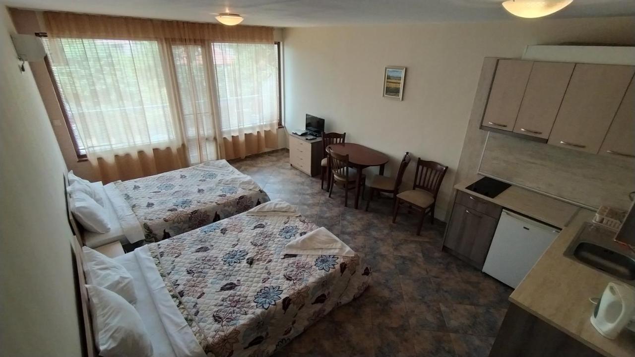 Sunny Sands Studios Burgas Extérieur photo