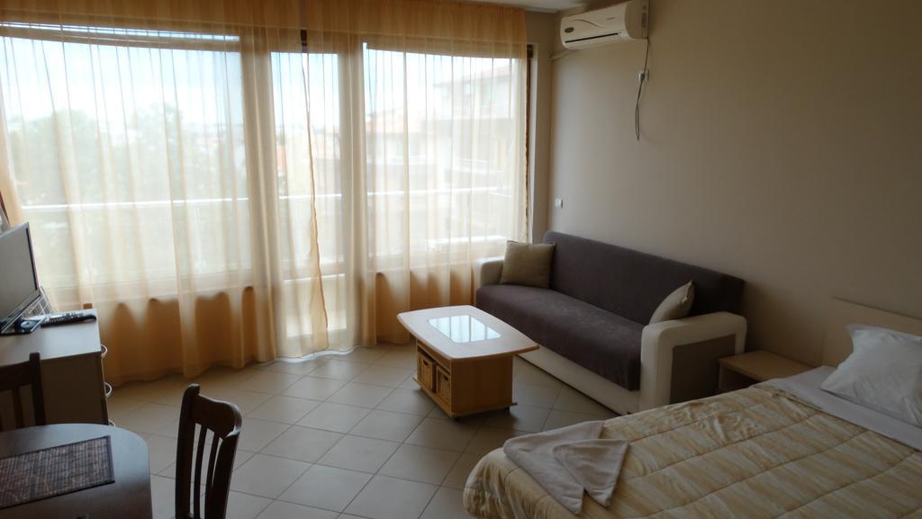 Sunny Sands Studios Burgas Extérieur photo