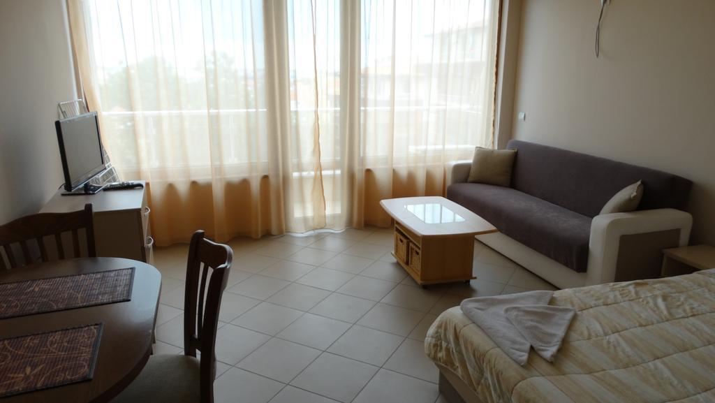 Sunny Sands Studios Burgas Extérieur photo