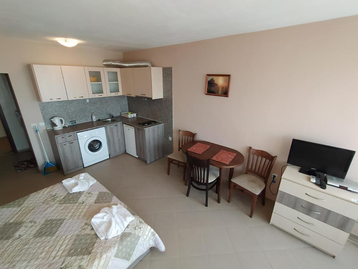 Sunny Sands Studios Burgas Extérieur photo